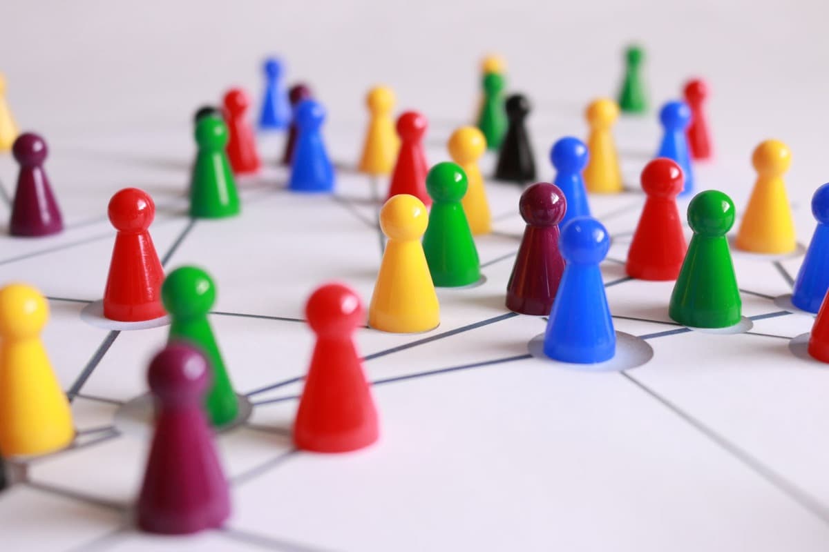FR_play-stone-network-networked-interactive-163064_1200x800